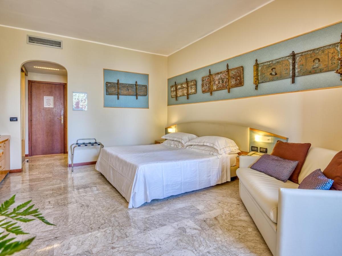 Hotel Ariston And Palazzo Santa Caterina Taormina Exterior photo